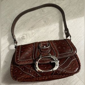 ⭐️ VINTAGE BROWN GUESS PURSE ⭐️